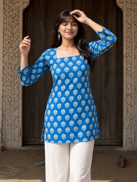 Skyline Bloom Square-Neck Cotton Floral Top