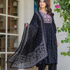 Noir Heritage Embroidered Cotton Kurta Pant Set with Dupatta
