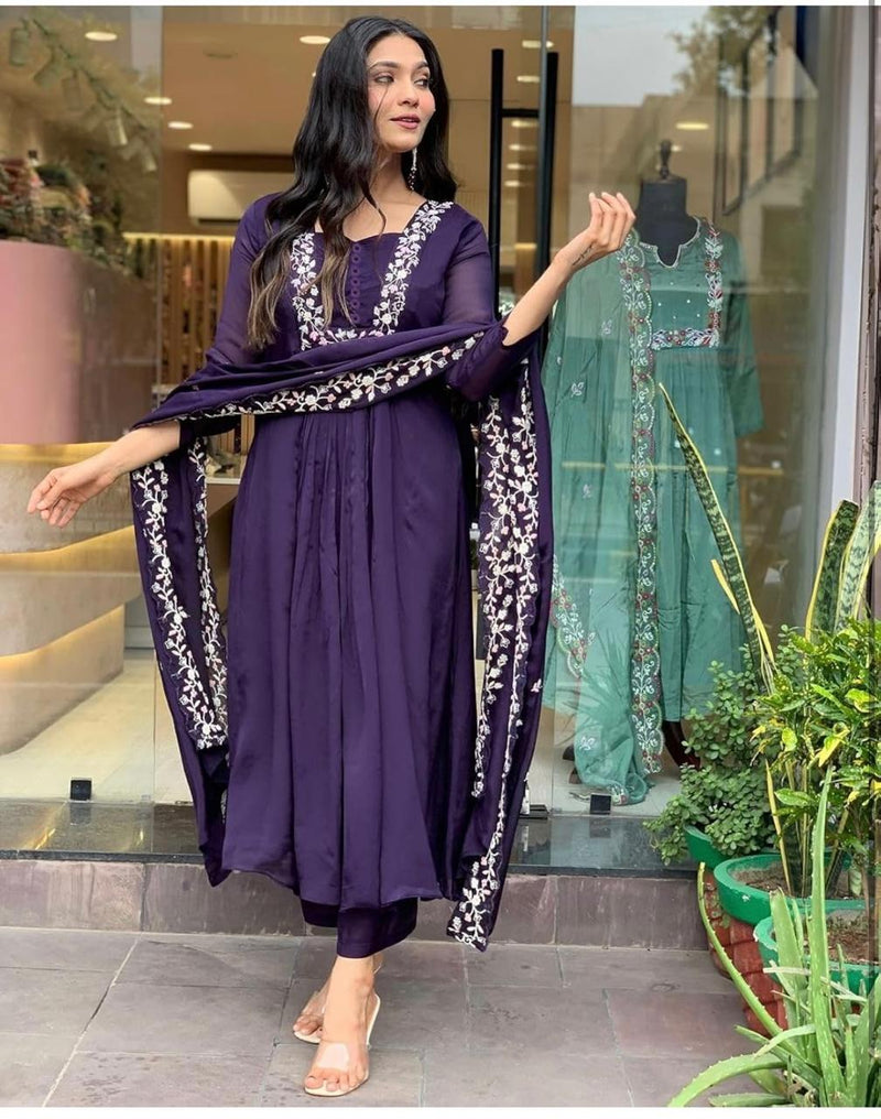 Elegant Purple Embroidered Kurta Set with Dupatta for Women