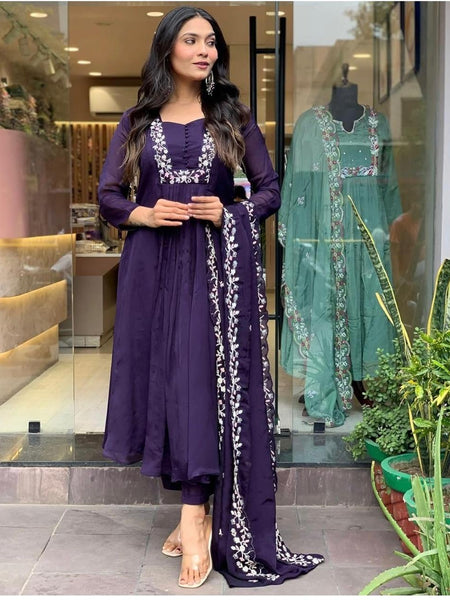 Elegant Purple Embroidered Kurta Set with Dupatta for Women