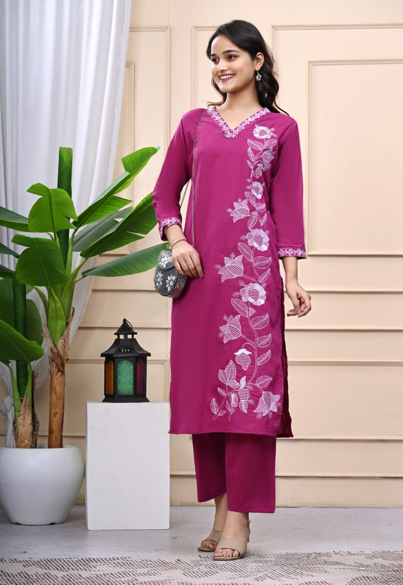 Elegant Green Embroidered Kurta Set for Women
